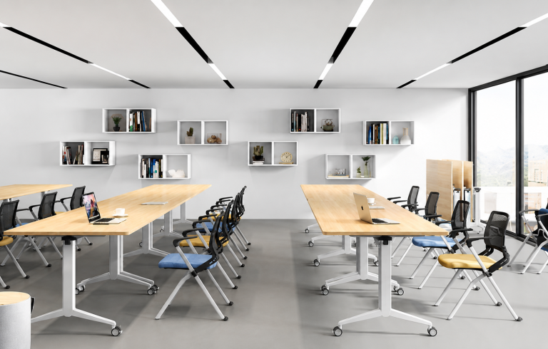Equipamiento de oficinas: ¿comprar muebles o desarrollar un proyecto integral?
